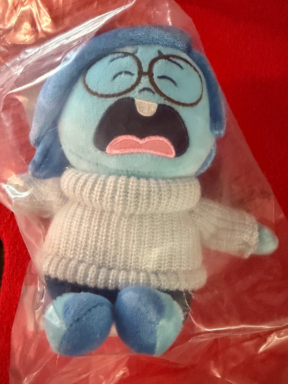 Original Disney Sadness Magnetic
Shoulder Plush - Inside
Out 2 - Mini 5 1/2"